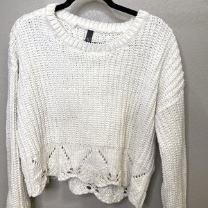 Cropped White Sweater from Francesca’s Alya (med)